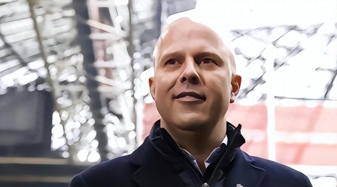 詹皇暂停斜 詹皇暂停斜