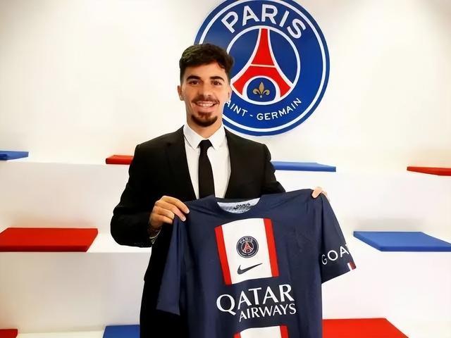 现了训练中 现了训练中