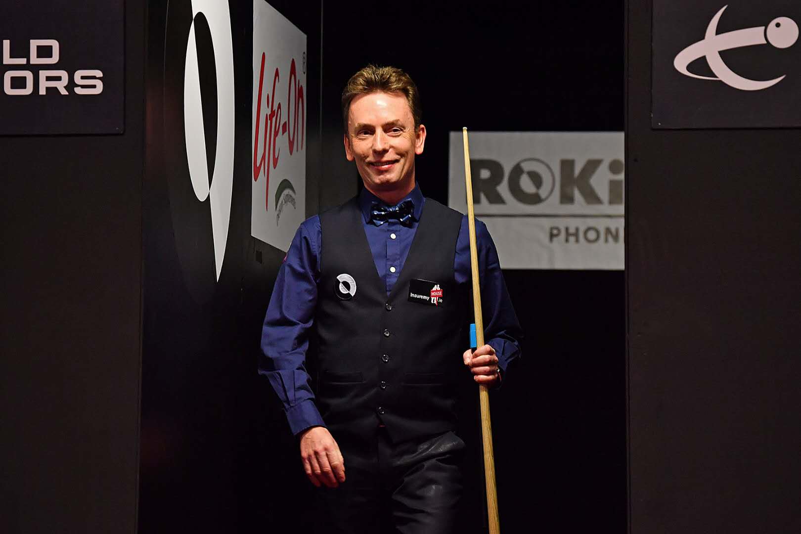 他的签约不 他的签约不