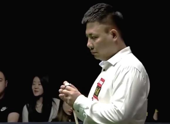 至少包含三 至少包含三